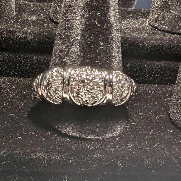 None Jewelry - Silvertone statement costume NWOT band with marcasite stone like texture